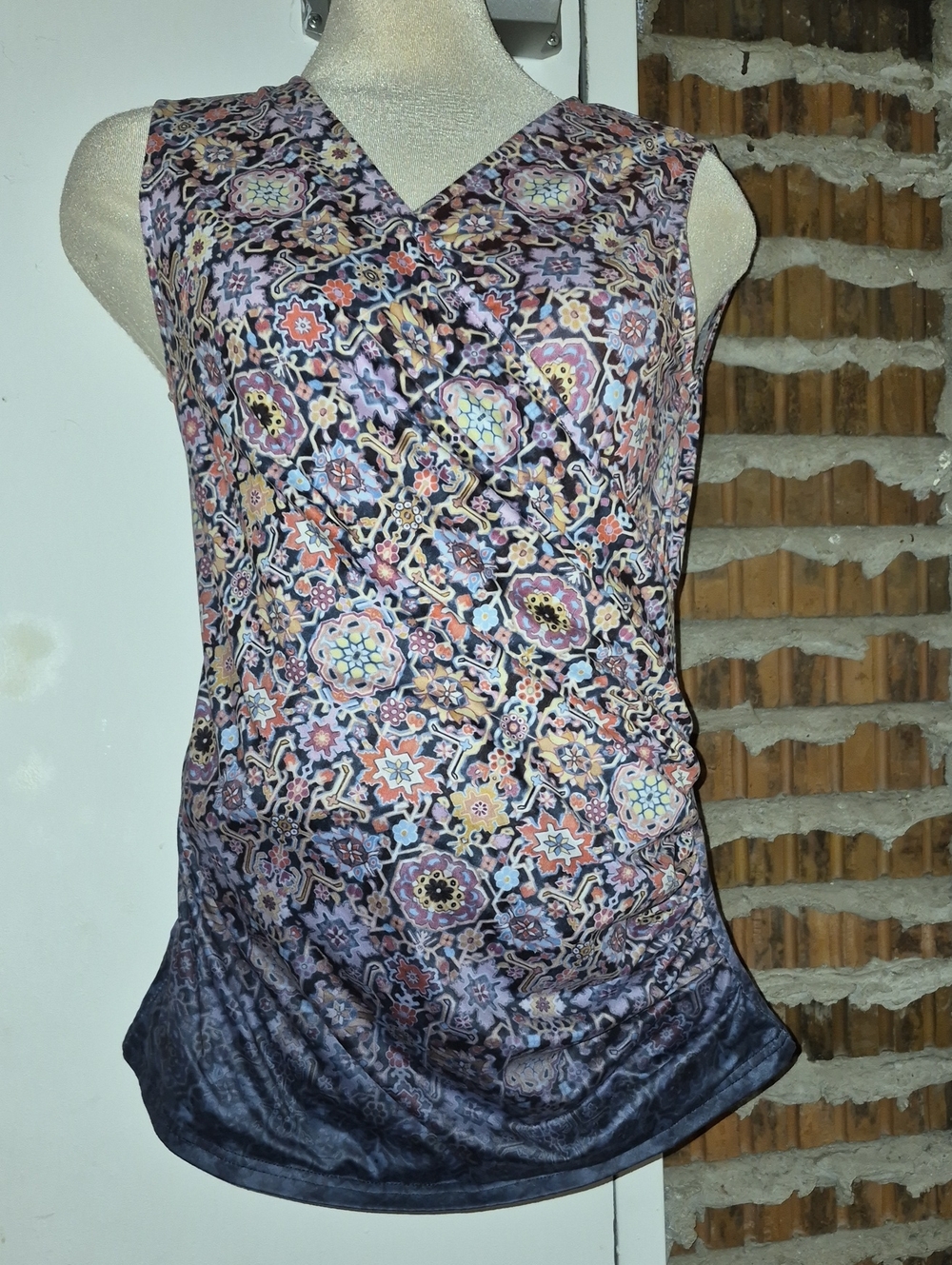 SMASH Criss Cross Front Tank Top Ruched Sleeveless Size M L
